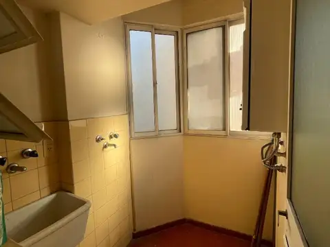 Importante departamento de cuatro ambientes en alquiler en CABA