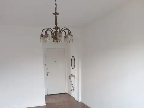 Departamento en Alquiler en Villa Ortuzar, $ 850.000