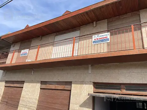 Casa, Locales, Salón, Galpón En Venta Cruce Castelar, Trujui