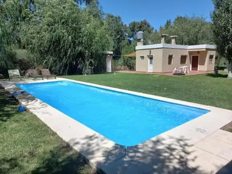 Casa quinta en venta - 3 Dormitorios 1 Baño - 1.800Mts2 - General Hornos