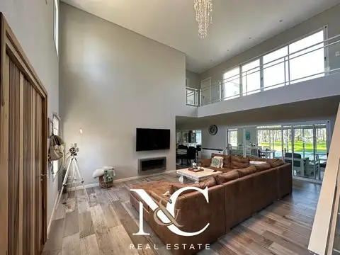 Casa en Venta en Costa Esmeralda, USD 900.000