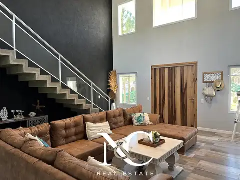 Casa 5 ambientes con 3 baños