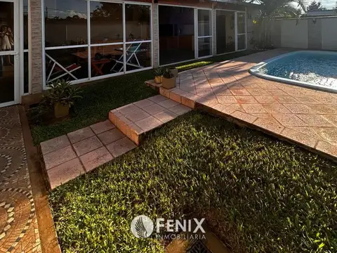 C1103 - CASA REMODELADA EN VENTA Z/ AV. FANGIO