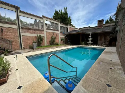 Av Salvador Maria Del Carril 4700