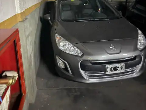 Cochera cubierta en venta – Primer piso – Zona Abasto