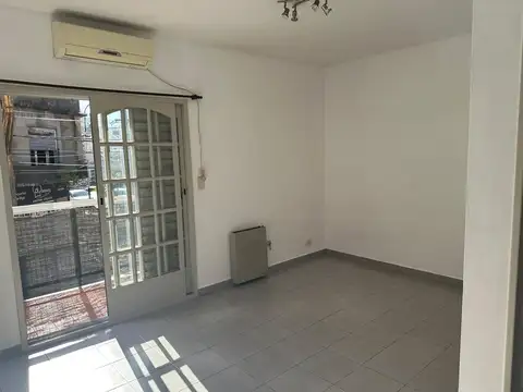 DEPARTAMENTO DE 2 AMB. AL FRENTE-LUMINOSO