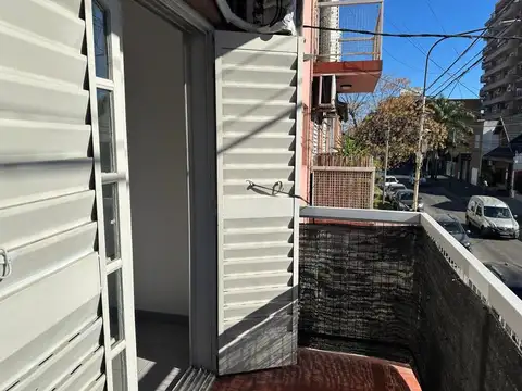 DEPARTAMENTO DE 2 AMB. AL FRENTE-LUMINOSO