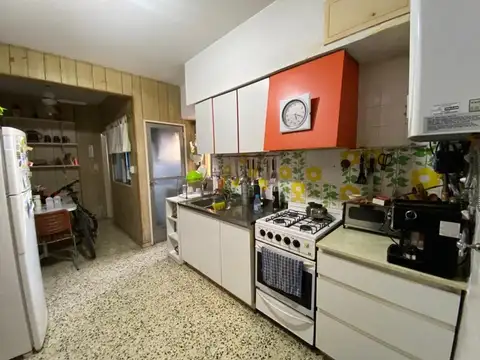 Departamento 4 ambientes con 2 baños