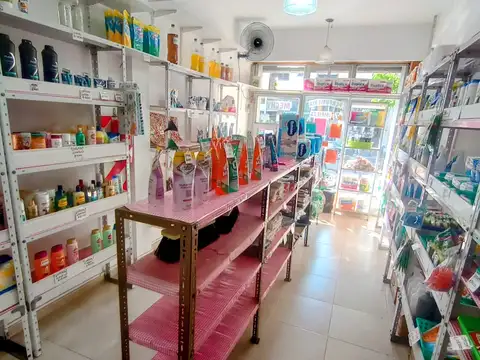 LOCAL SOBRE AV BOULEVARD