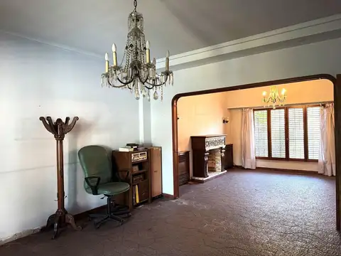 Casa en Venta con 3 cocheras