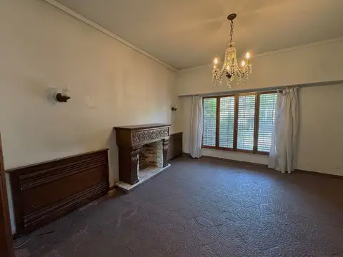 Casa 7 ambientes con 5 baños