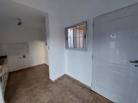 LINDO 2 AMB CON EXPENSAS BAJAS - A METROS DE ESTACION