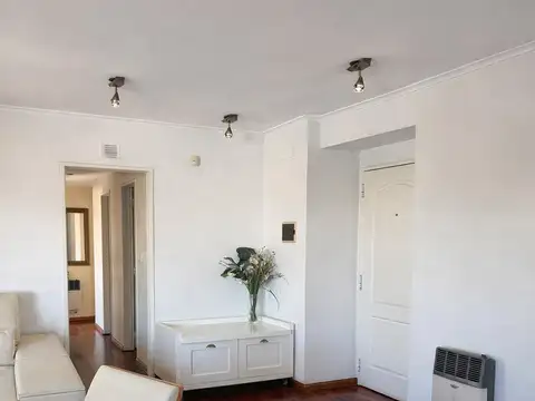 DUEÑO VENDE Depto  luminoso en barrio Lourdes