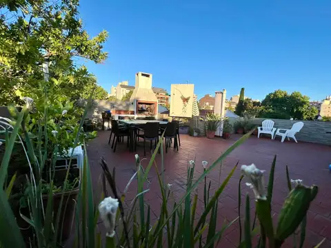 Lindísimo PH de 3 Amb Al Frente Primer Piso por Escalera de 70 m² con Una Terraza Increible