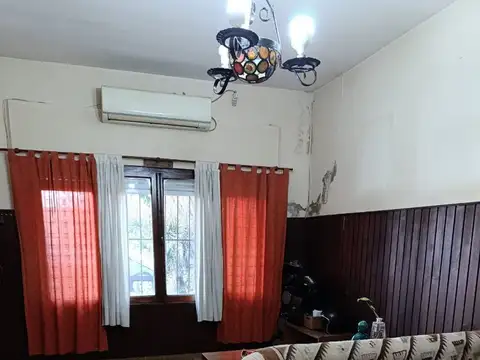 Casa en Venta en Castelar Sur, USD 70.000