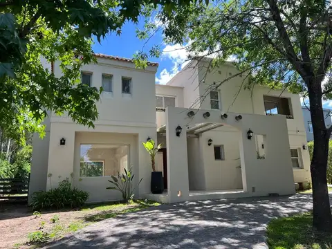 Casa  en Venta en Saint Matthew´s, Pilar, G.B.A. Zona Norte