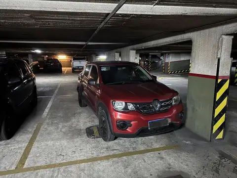 Vende cochera fija en microcentro