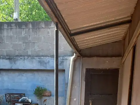 Casa 3 ambientes con 2 baños