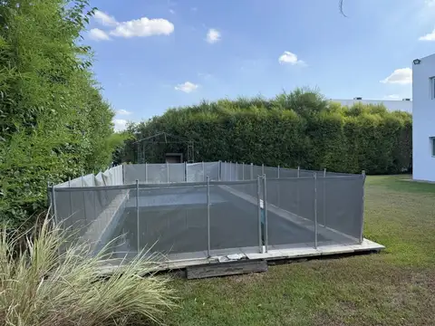 Casa 5 ambientes con 4 baños