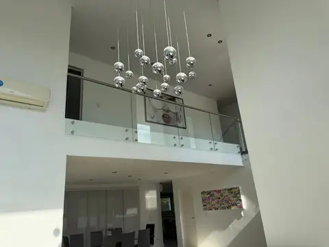 Casa en venta - 4 Dormitorios 5 Baños - 800mts2 - Berazategui