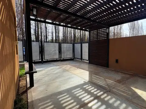 Casa en Venta en Plottier, USD 235.000