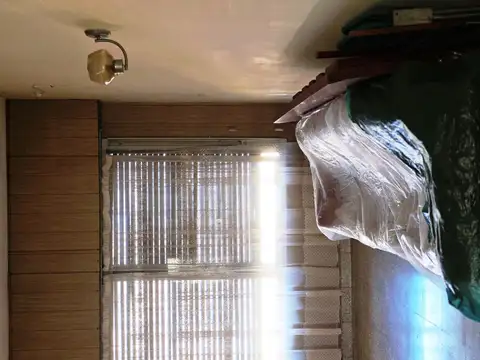 Casa 5 ambientes con 1 baño