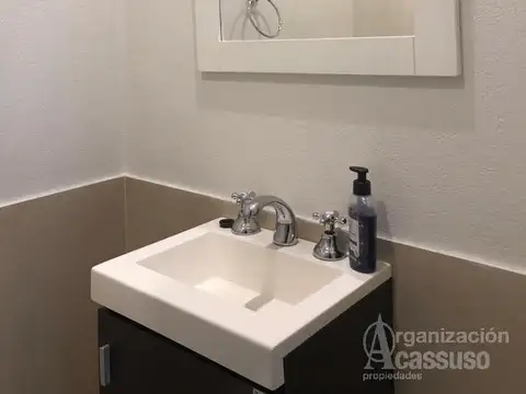 Casa 6 ambientes con 3 baños