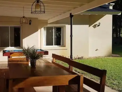 Casa en venta - 3 Dormitorios 3 Baños - 1.000Mts2 - Pinamar