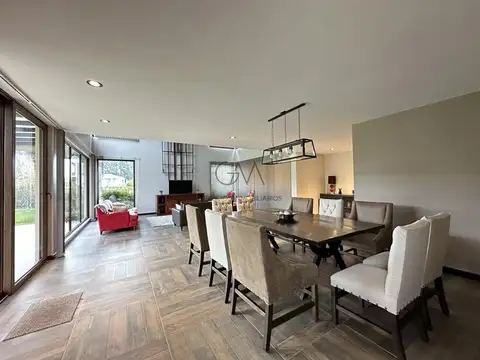 Casa en Venta en Rumenco, USD 1.400.000