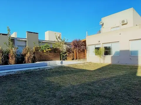 3 dorm c/pileta- Zona Don Carlos II