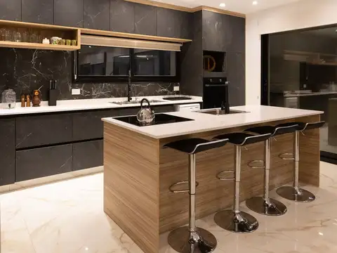 Casa en Venta con 1 cochera