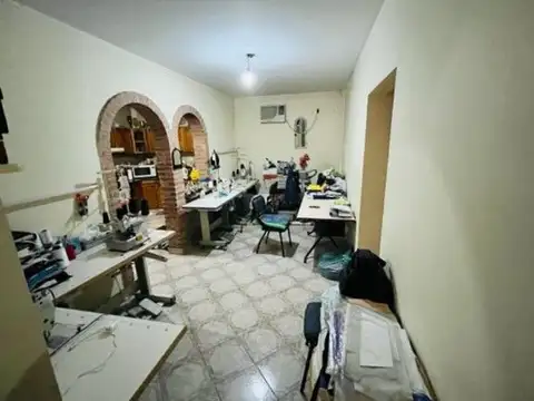 Casa 5 ambientes con 2 baños