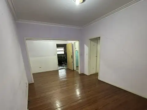 Avenida Eva Perón 5400, Piso 1