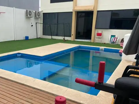 SE VENDE: AMERI 3875. HERMOSA CASA 3 DORMITORIOS.