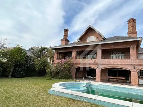 Casa en Venta de 8 dormitorios