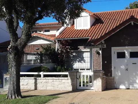 SOBRE LOTE 8.66 X 43.3 -  EXCELENTE SECTOR - GRAN PARQUE 22 x 8.66 - CHALET 1 planta  EXCELENTE PULMON   - ZONA LA SALLE