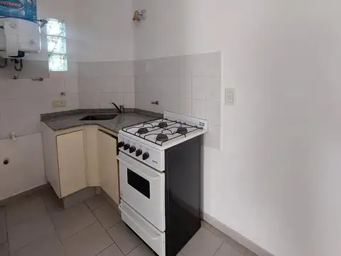 Departamento en Alquiler en Abasto, $ 350.000