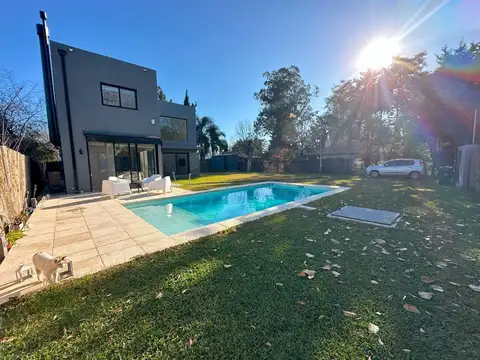 Casa en Alquiler Temporal con 1 cochera