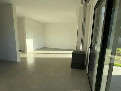 Casa en Alquiler A Estrenar