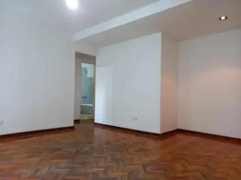 Departamento en Alquiler en Parque Patricios, $ 435.000