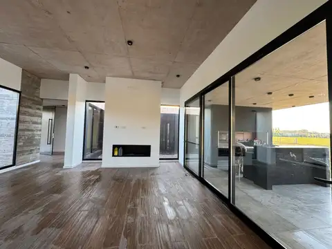 Casa en Alquiler de 3 dormitorios