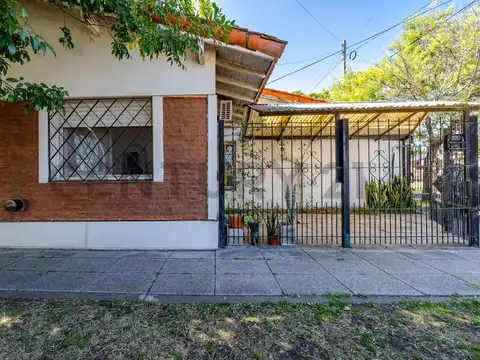 Casa 2 ambientes con 1 baño