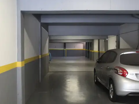 Av Cnel M Larrazabal 600, Piso 3