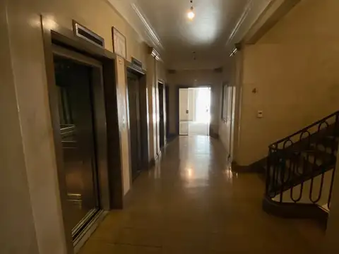 "EXCELENTE UBICACION" L.N. Alem 651 4ºPiso al Frente. 150 m2 total cubiertos