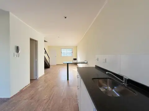 Depto Tipo Casa en Venta de 2 dormitorios