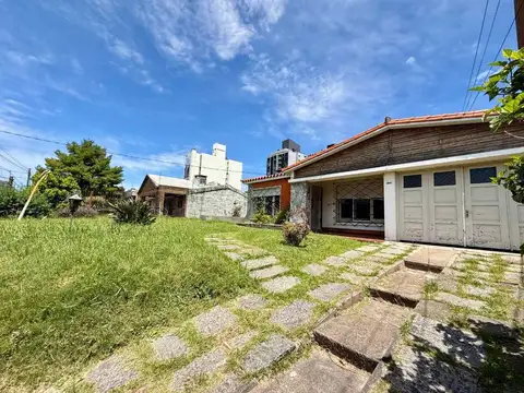 Hipólito Yrigoyen 1800