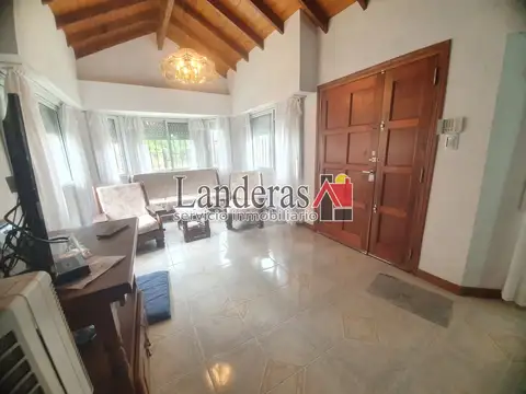 Hermosa Casa 4 amb. - Barrio San Rafael