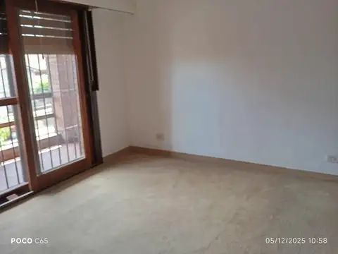 Depto Tipo Casa 6 ambientes con 3 baños