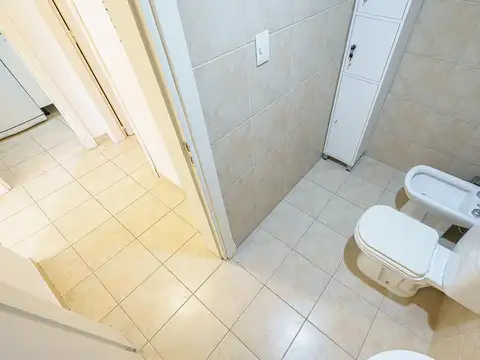 Oficina en Venta con 8 cocheras