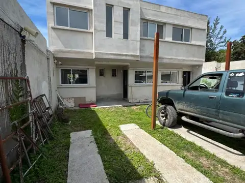 Calle 422 entre 12 y 13